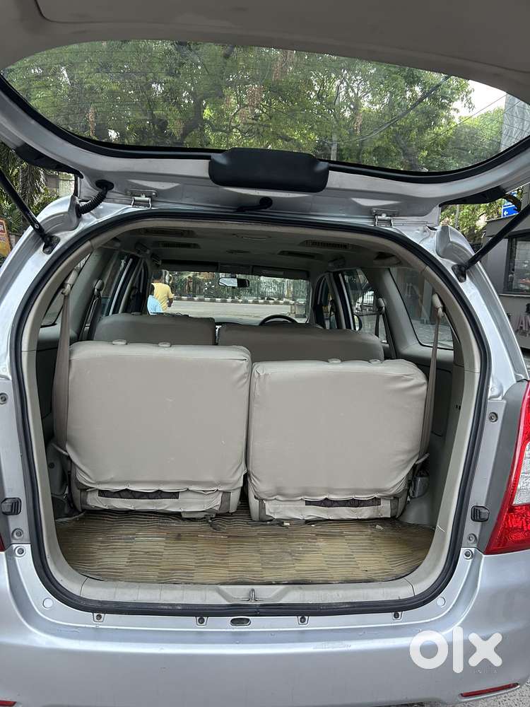 Toyota Innova 2.5 Vx 8 Str Bs-iii, 2014, Diesel
