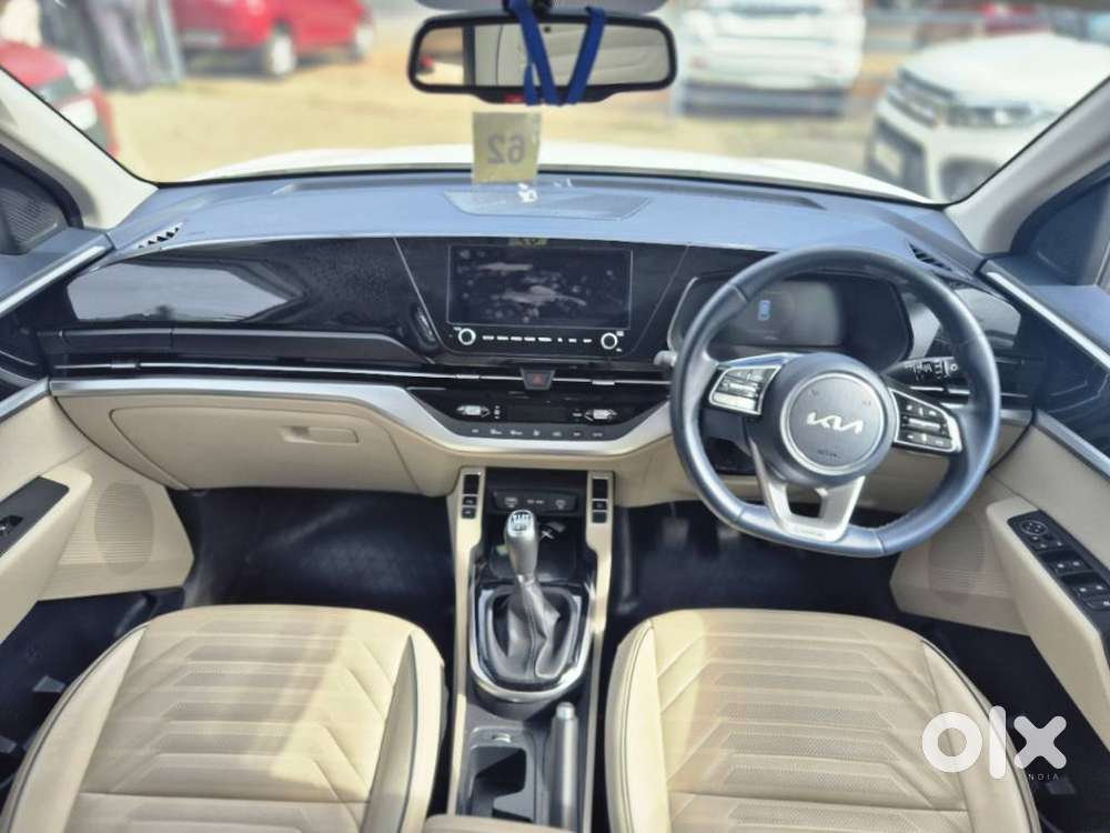 Kia Carens 1.4 Luxury 7 Str, 2022, Petrol