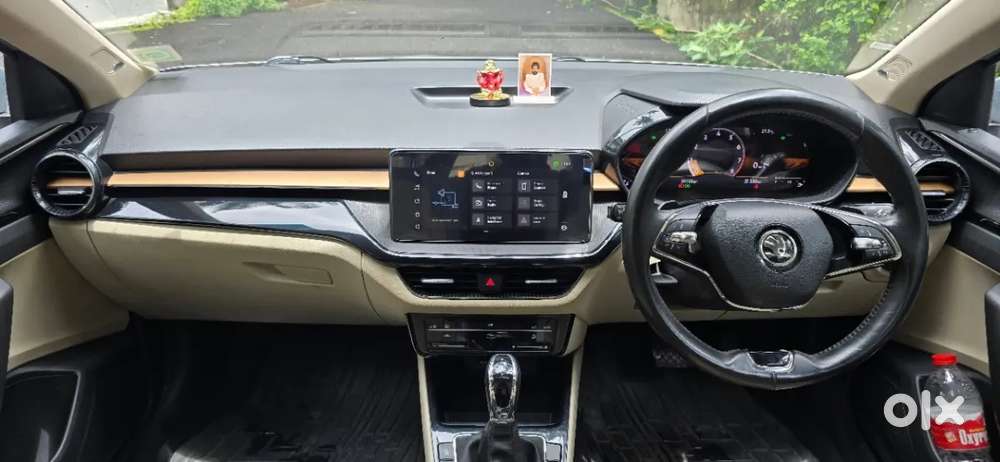 Skoda Slavia Style 1.0l Tsi At, 2022, Petrol