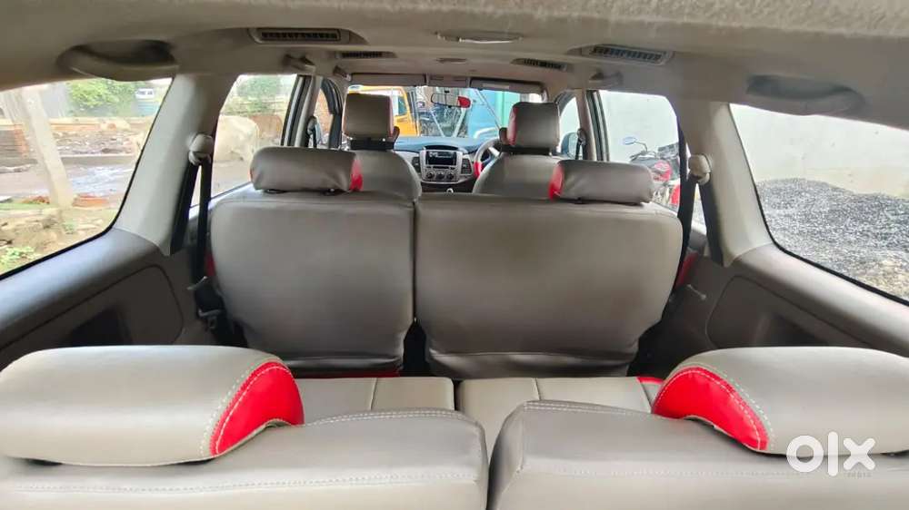 Toyota Innova G4 2015