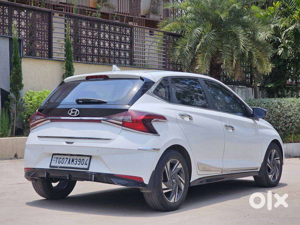 Hyundai I20 Asta (o) 1.2 Mt, 2023, Petrol