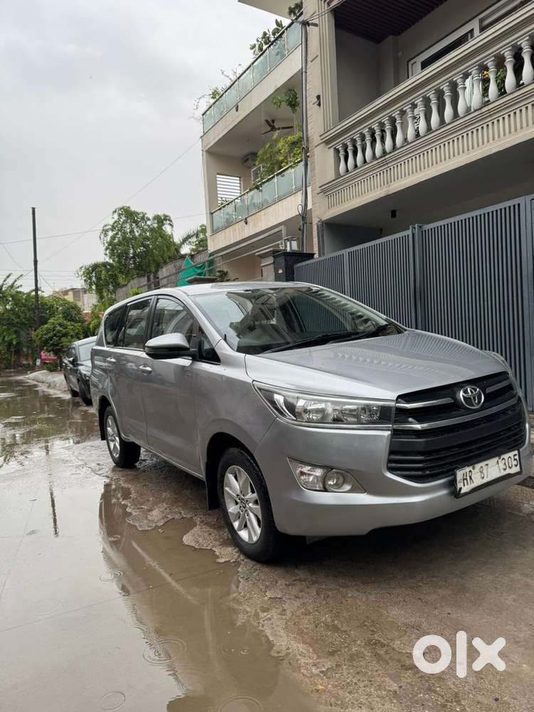 Toyota Innova Crysta 2017 Diesel Well Maintained