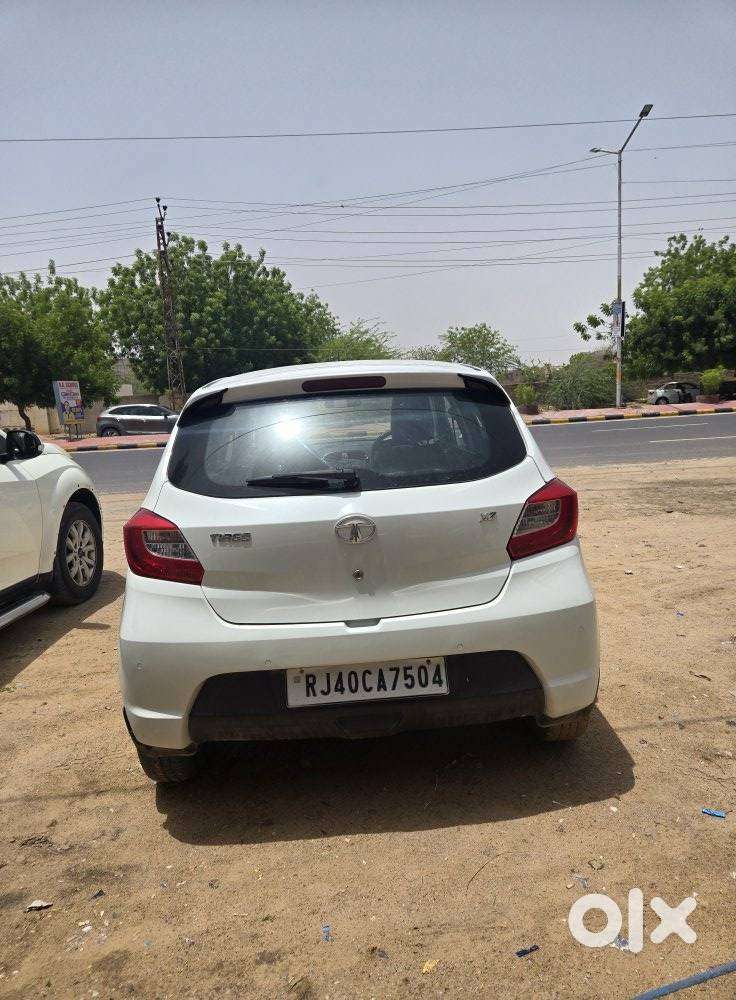 Tata Tiago 1.05 Revotorq Xz Wo Alloy, 2018, Petrol