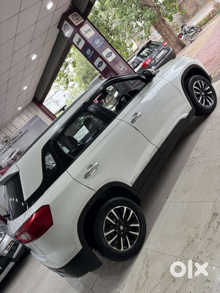 Maruti Suzuki Vitara Brezza Zxi + Mt, 2020, Petrol