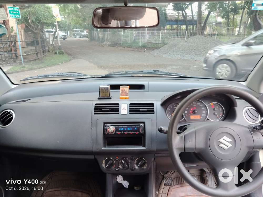 Maruti Suzuki Swift Vxi 1.2 Abs Bs-iv, 2011, Petrol