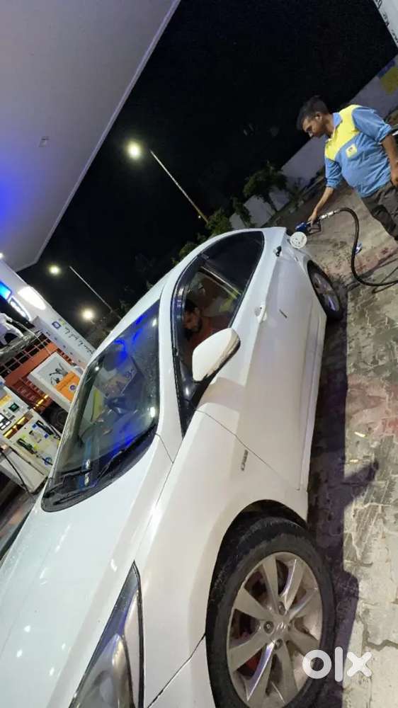 Hyundai Verna 2012