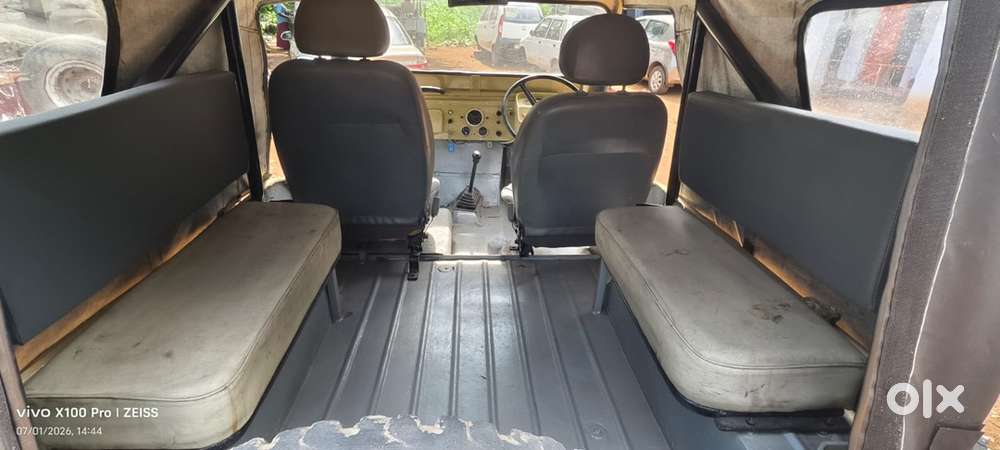 Mahindra Willys 1982