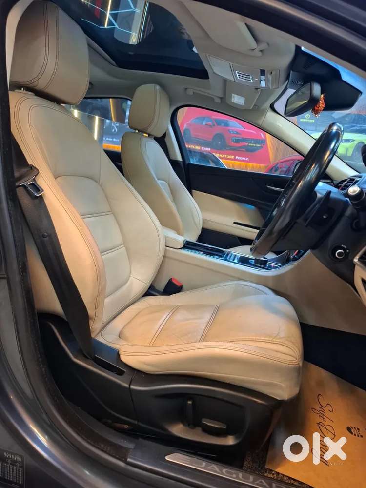 Jaguar Xe Prestige, 2016, Petrol