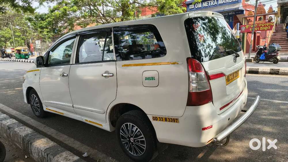 Toyota Innova 2015 Diesel 186000 Km Driven