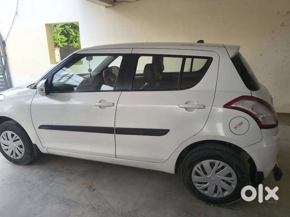 Maruti Swift Vxi 2015