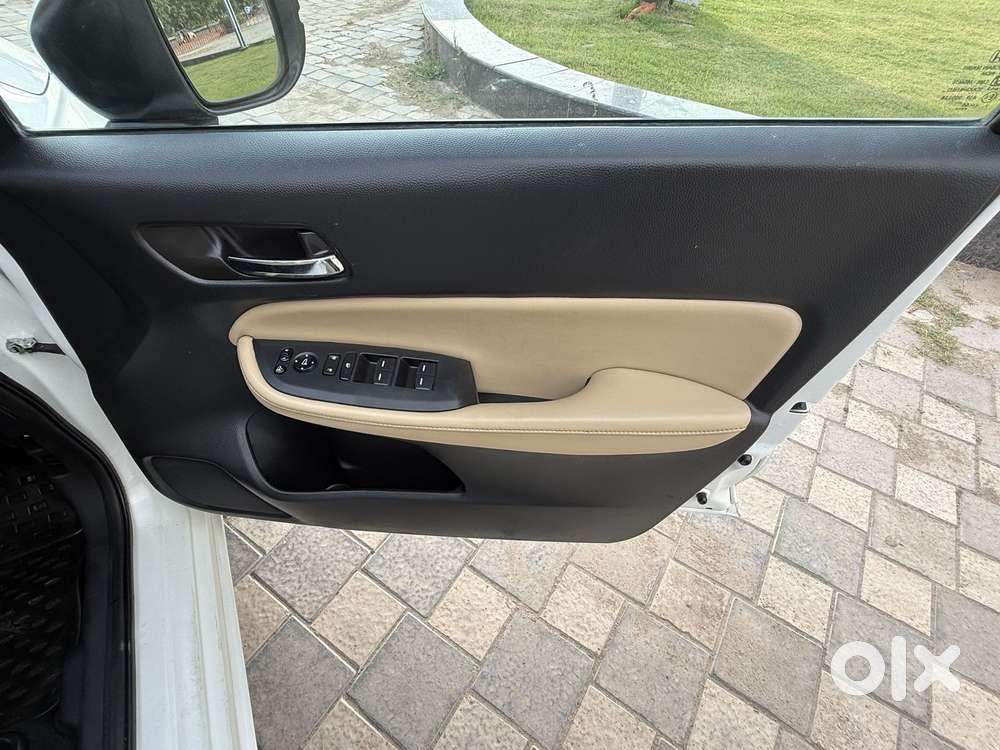Honda City Zx Petrol Cvt, 2022, Petrol