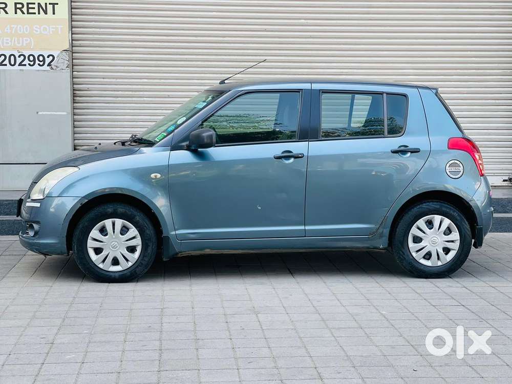 Maruti Suzuki Swift Lxi Option, 2010, Petrol