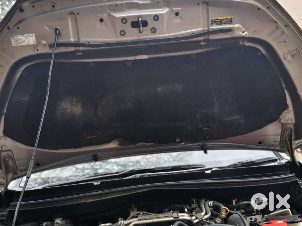 Toyota Innova Crysta 2.7 V, 2017, Diesel