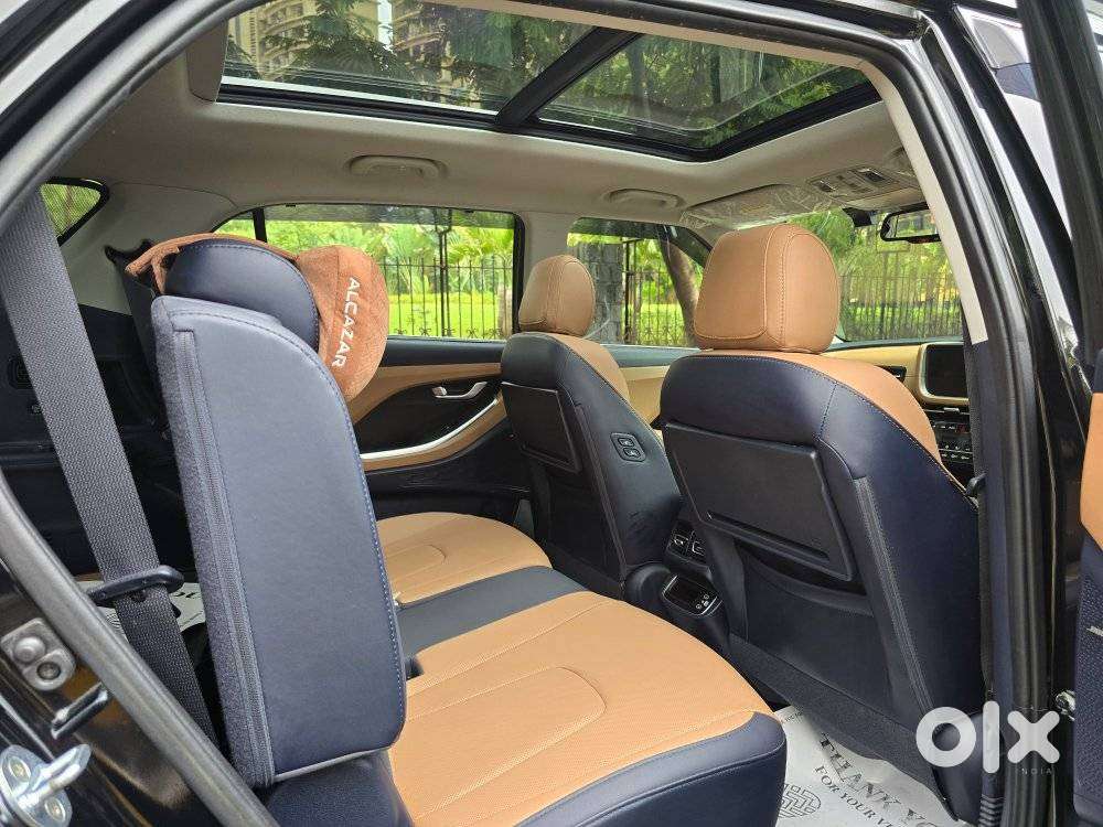 Hyundai Alcazar Signature 1.5 Petrol Dct 7str, 2025, Petrol