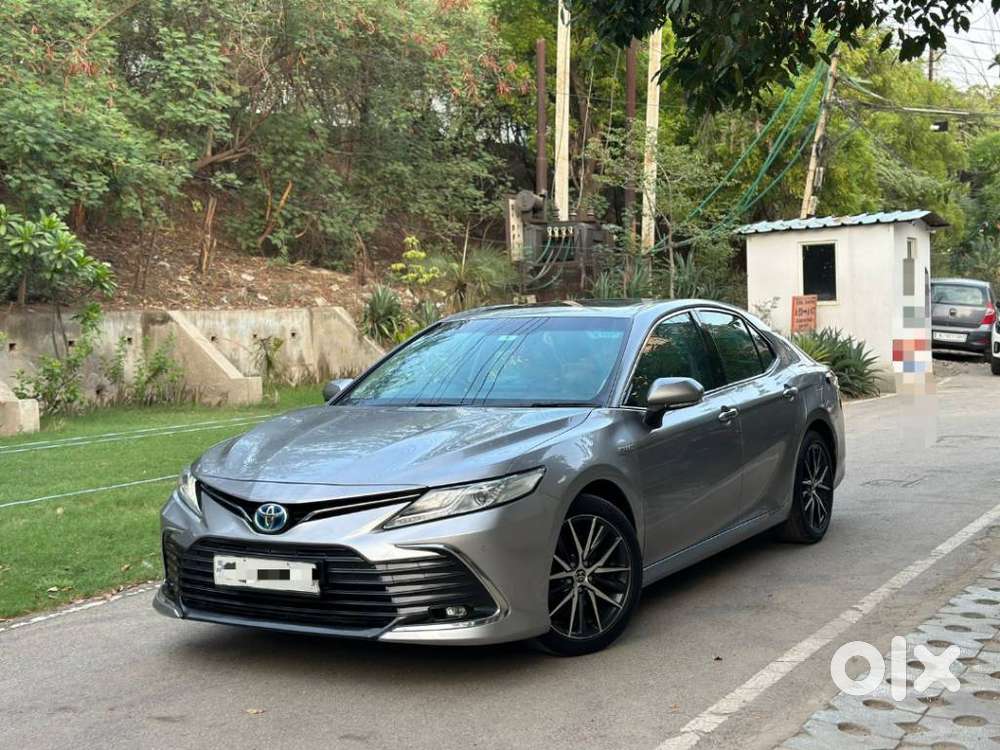 Toyota Camry Hybrid, 2022
