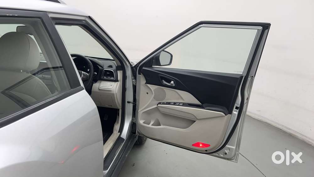 Mahindra Xuv300 W8 Option, 2019, Petrol