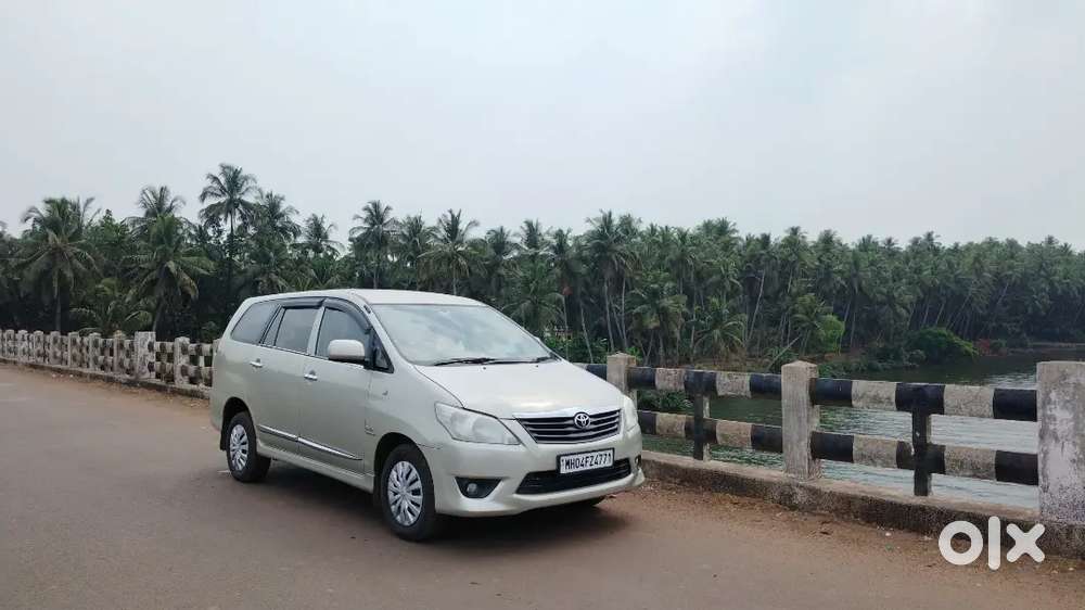 Toyota Innova 2.5 G 2013