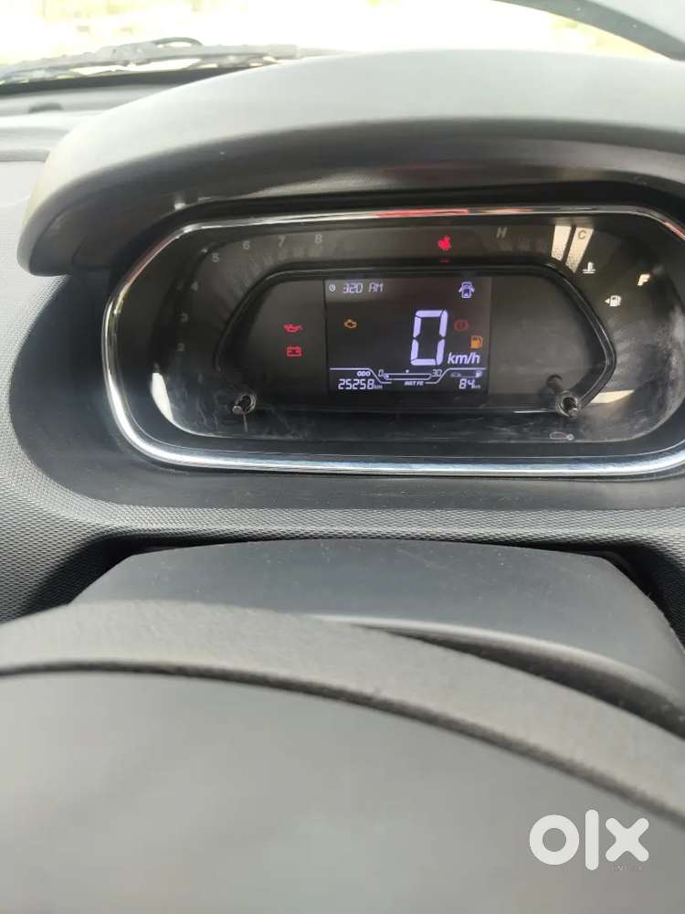 Tata Tiago Revotorq Xt 2023 Petrol