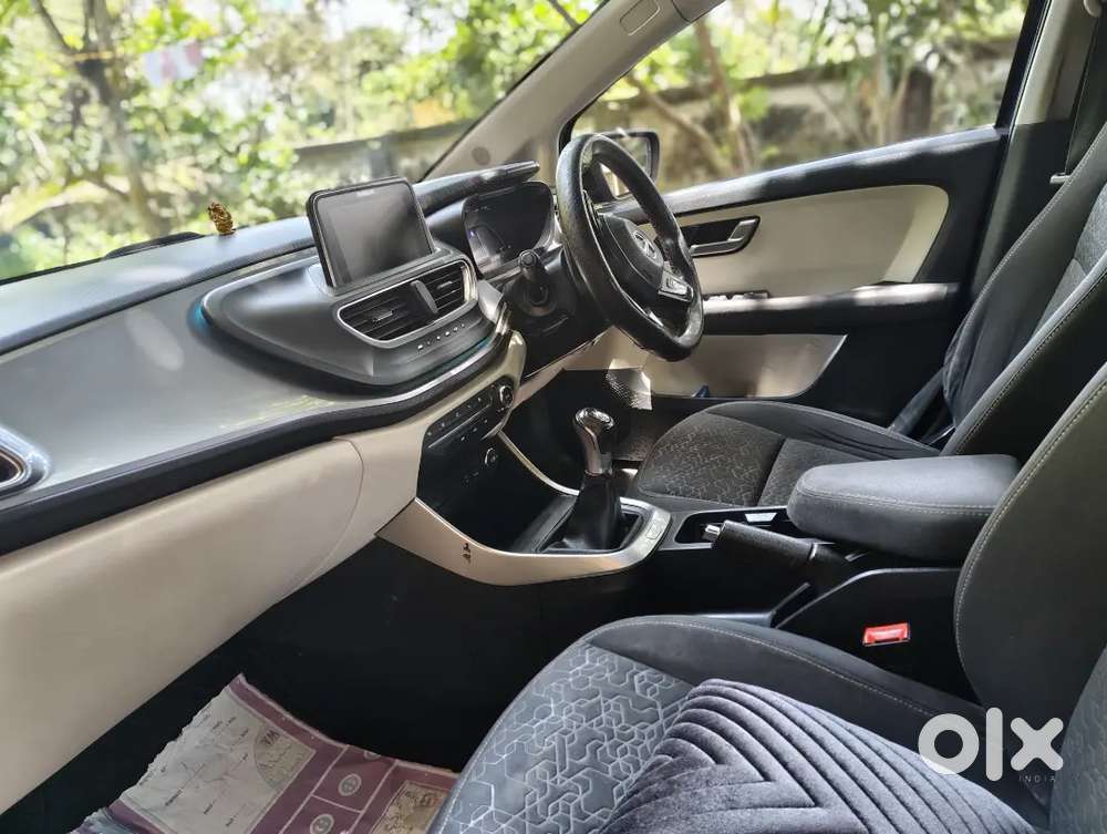 Tata Altroz Xz Icng 2023