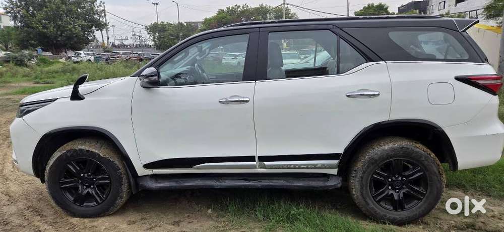 Toyota Fortuner Leader Edition (at), 2025, Diesel