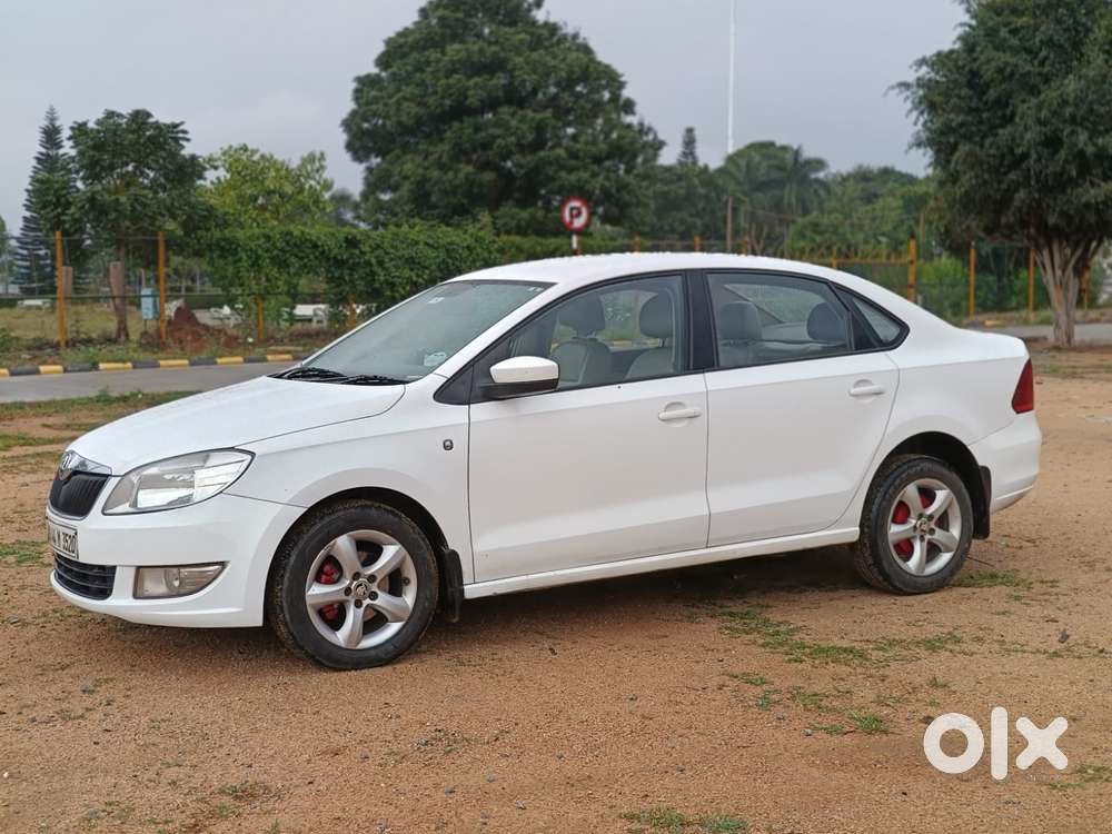 Skoda Rapid 1.5 Tdi Ambition Plus, 2014, Diesel
