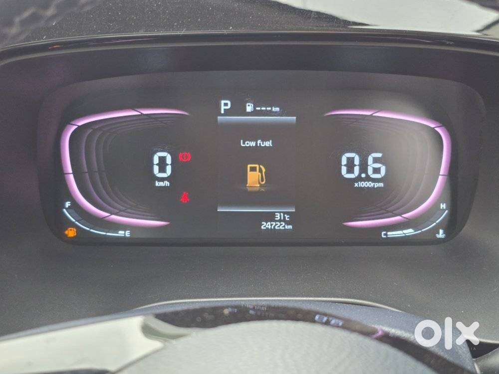 Kia Carens 1.4 Luxury Plus 6 Str, 2022, Petrol