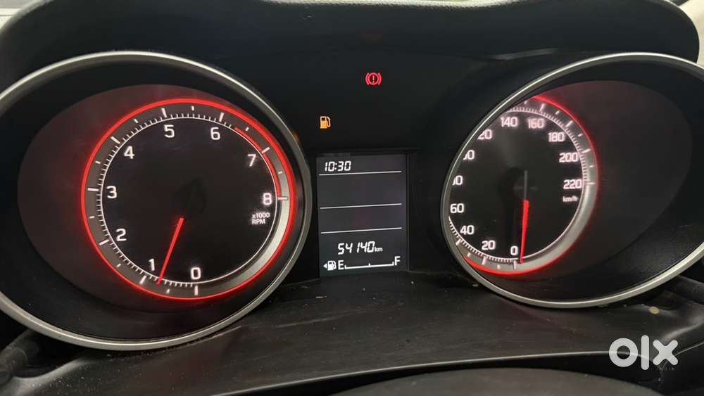 Maruti Suzuki Swift 2023 Petrol