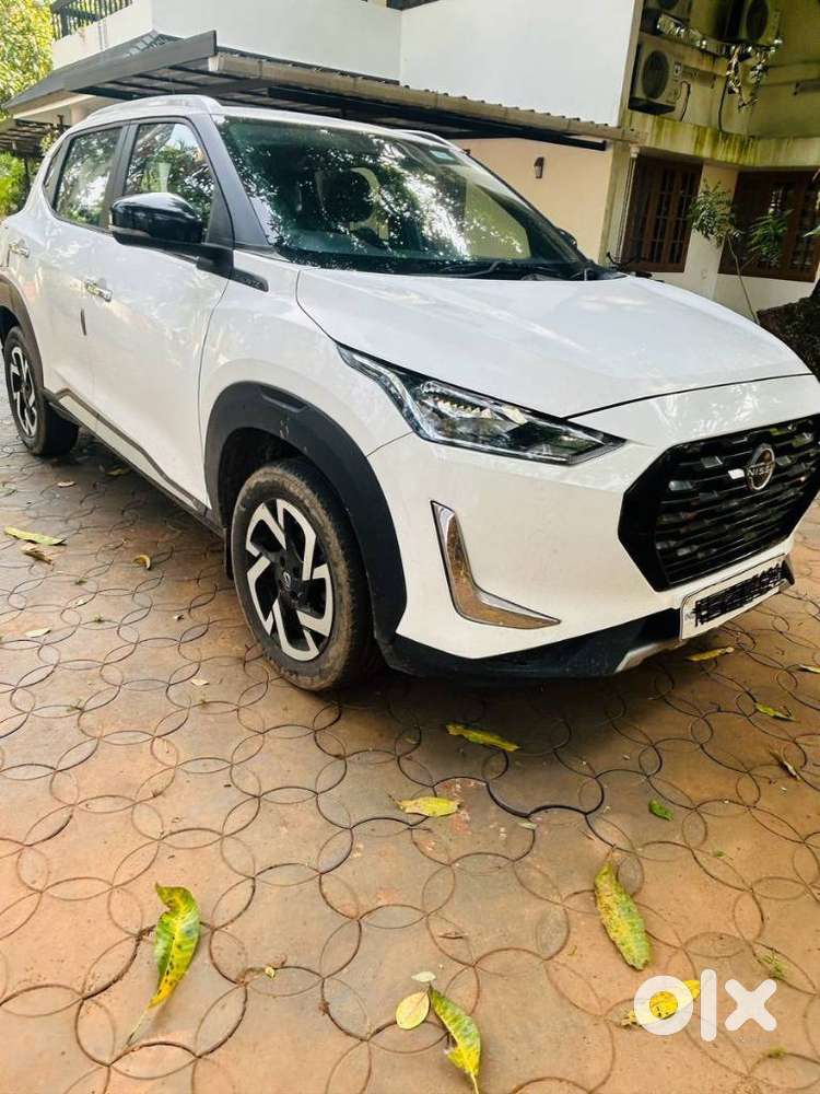 Nissan Magnite 1.0 Xv Turbo Cvt, 2022, Petrol