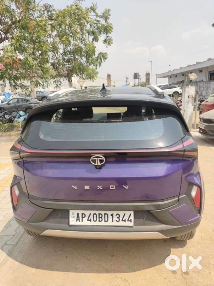 Tata Nexon Fearless S Purple 1.2 Revotron Petrol 6mt Dual Tone, 2023..