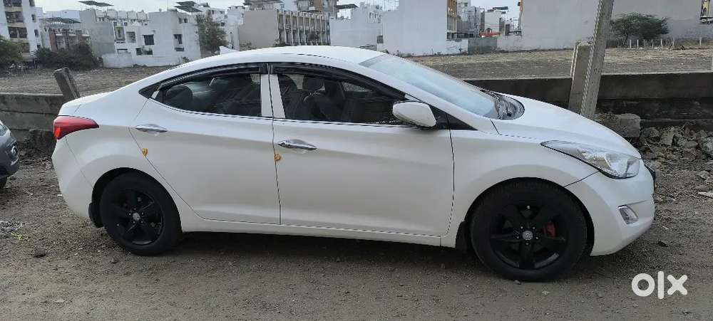 Hyundai Elantra 2012