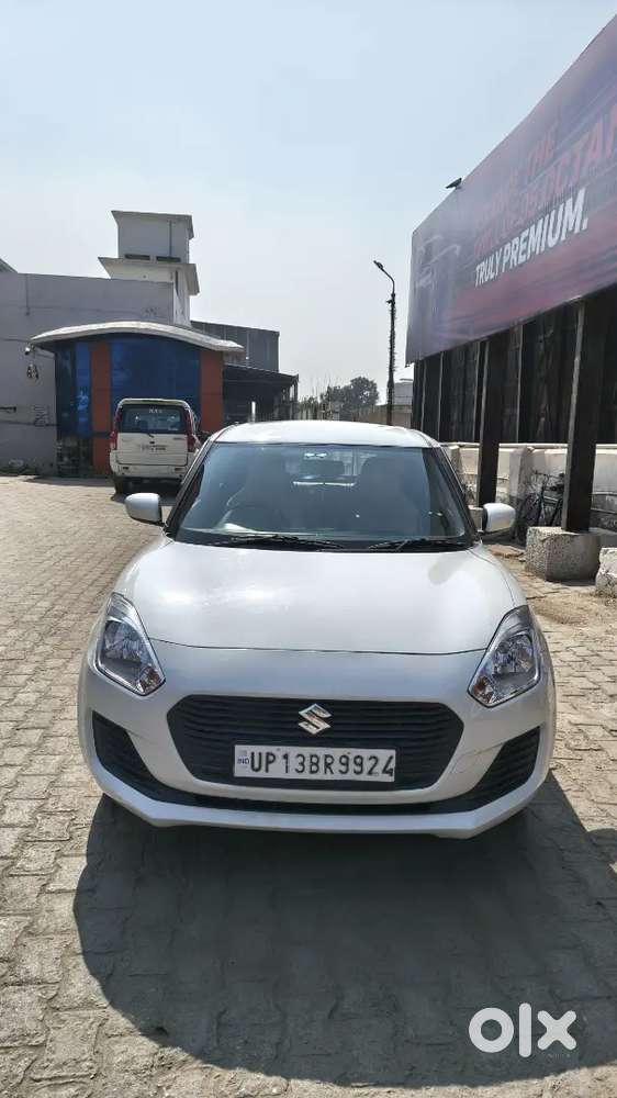 Maruti Suzuki Swift 2021 Petrol Showroom Condition