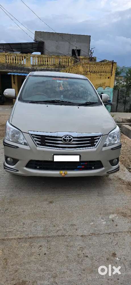 Toyota Innova 2013