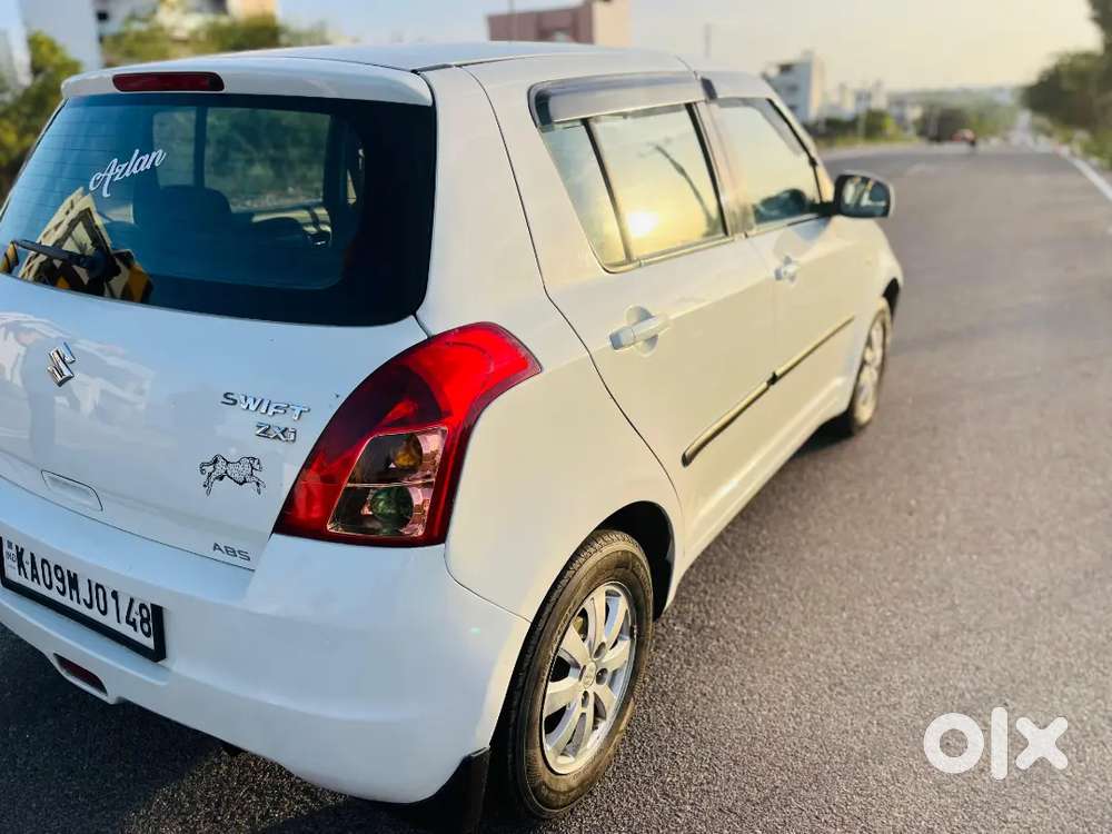 Maruti Suzuki Swift 2010 Petrol 84000 Km Driven
