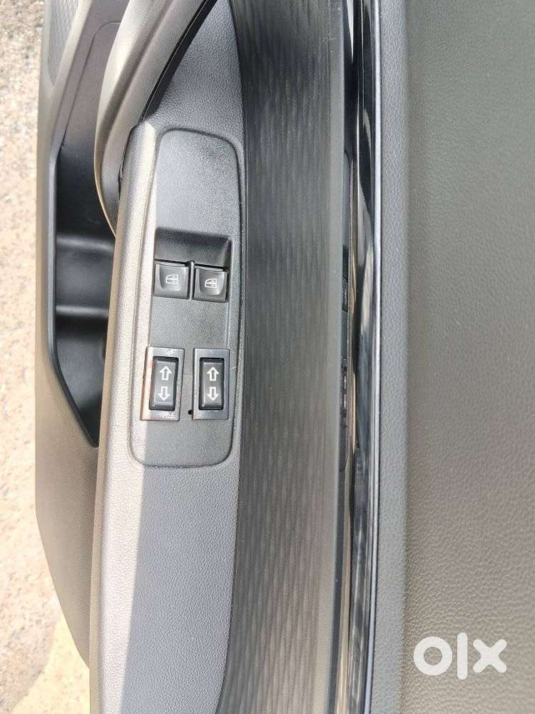 Renault Kiger, 2022, Petrol