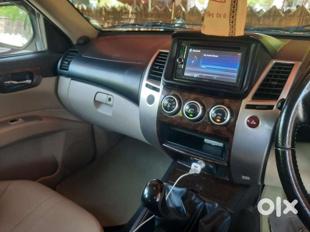 Mitsubishi Pajero Sport 2014 4x4 Diesel 1,54,963 Km Driven Car