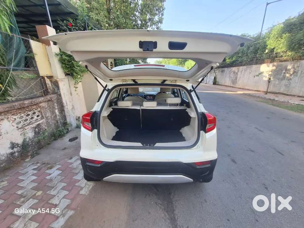 Mahindra Xuv 300 W8 Opsnal Model