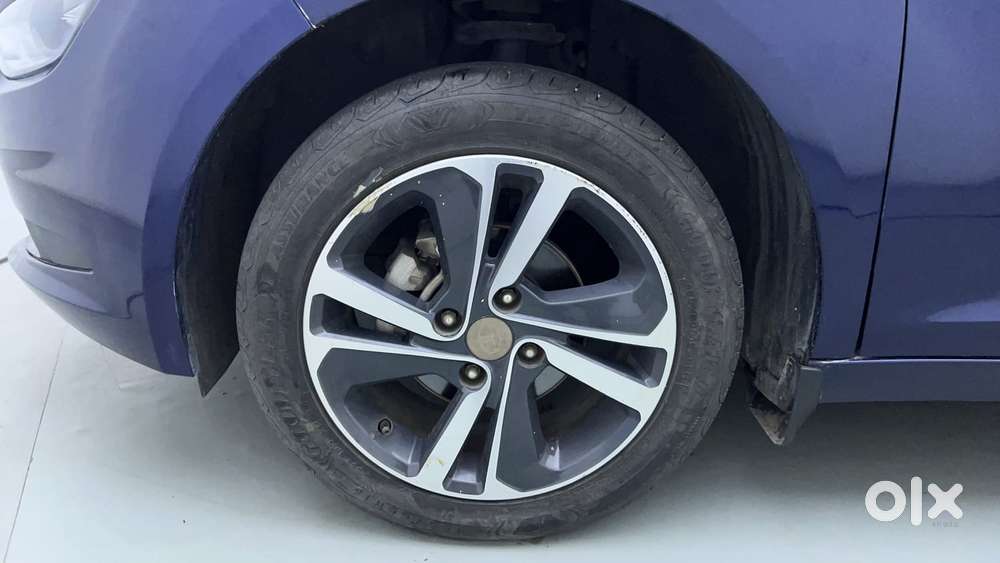 Tata Altroz 1.2 Xza Plus, 2022, Petrol