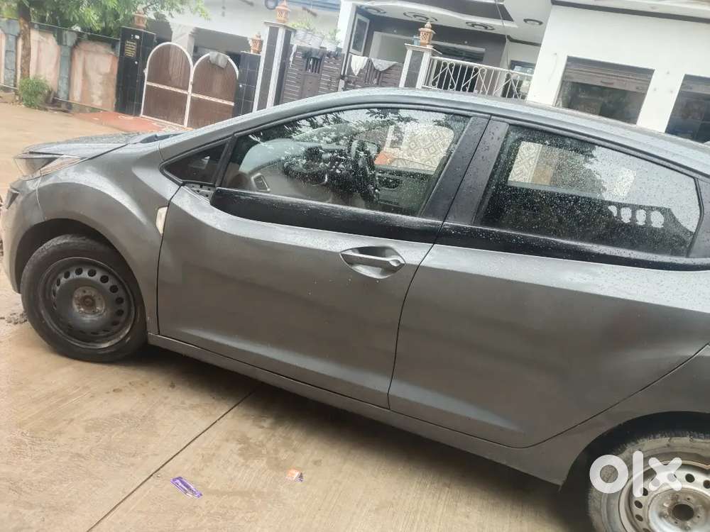 Tata Altroz Xza Petrol 2024