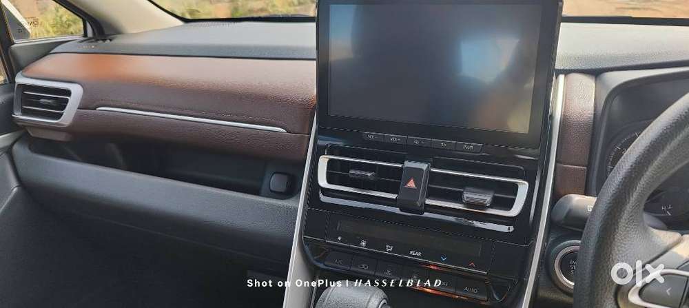 Toyota Innova Hycross 7s Option, 2025, Petrol