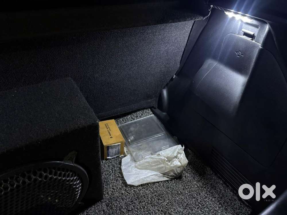 Maruti Suzuki Swift Vxi - Middle Variant - 2022 March - Single Hand