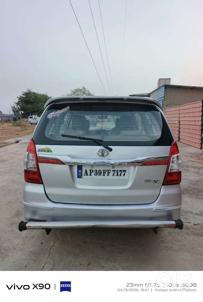 Toyota Innova 2012 Diesel Well Maintained