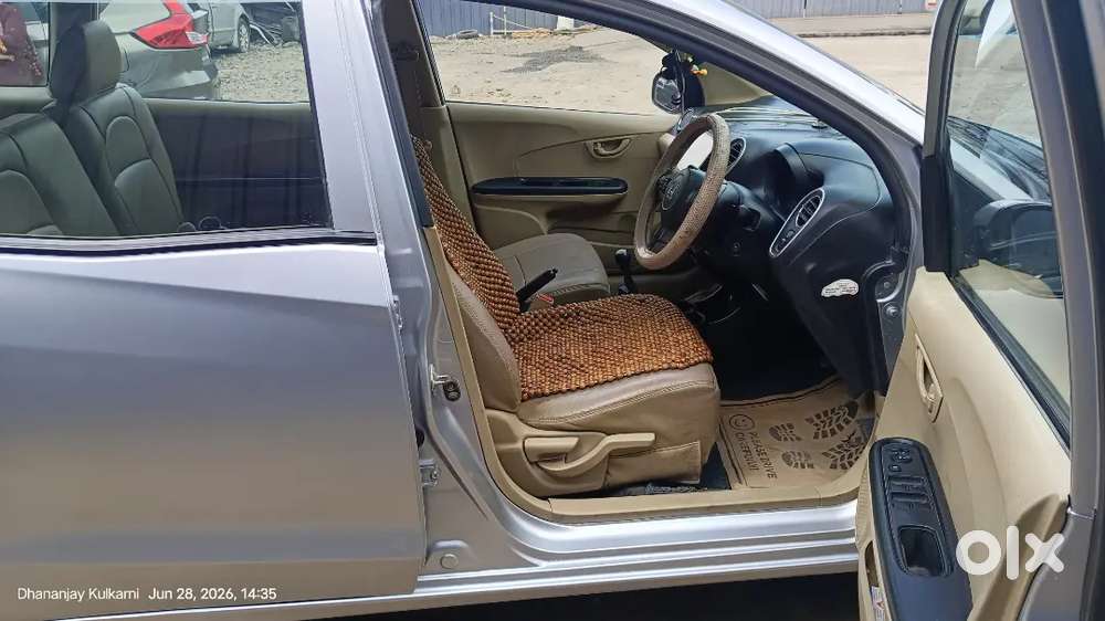 Honda Mobilio S I-vtec  Petrol + Cng  1.26 L Km  Insurance Valid