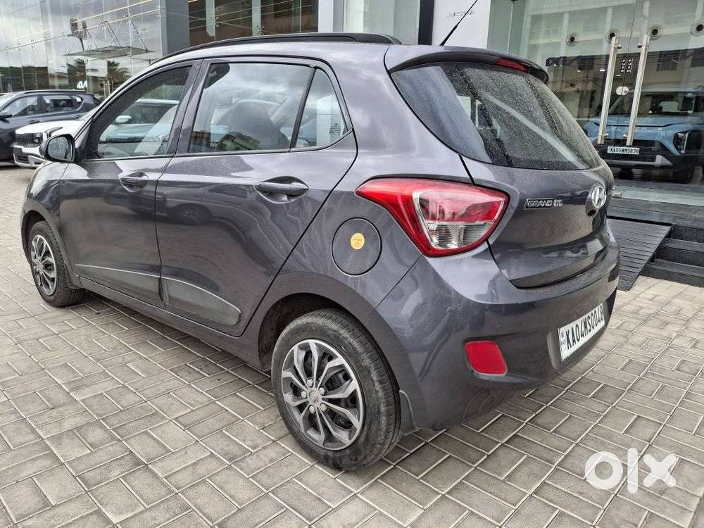 Hyundai Grand I10 Sportz, 2016, Petrol