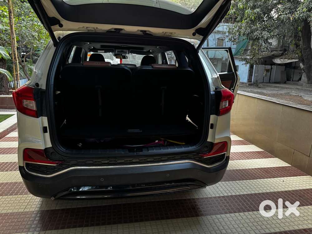 Mahindra Alturas G4 4wd At, 2019, Diesel