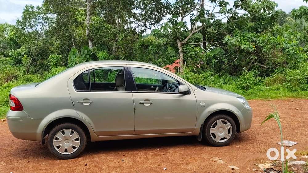 Ford Fiesta Model 2010 Year