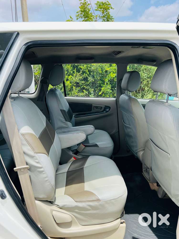 Toyota Innova 2.5 Gx 7 Str Bs-iii, 2012, Diesel