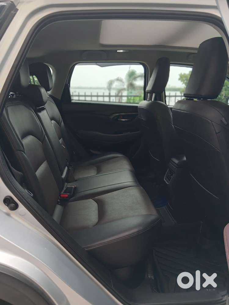 Maruti Suzuki Grand Vitara 1.5 Alpha Smart Hybrid At, 2024, Petrol