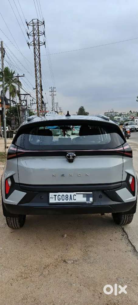 Tata Nexon Pure Plus 1.5 Turbo Diesel 2025