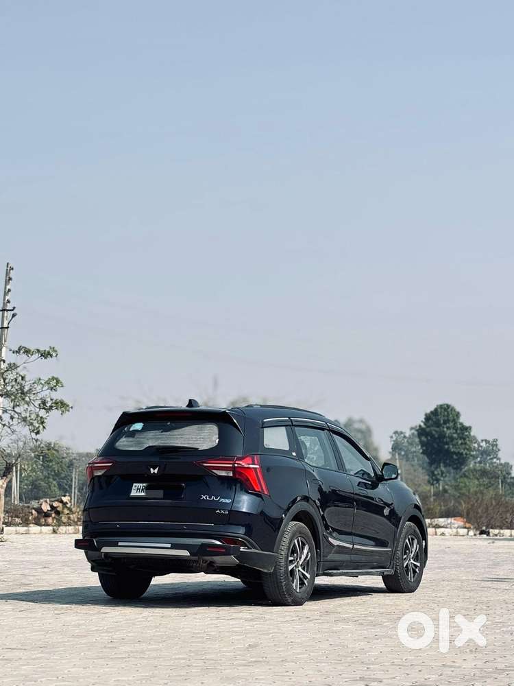 Mahindra Xuv700 2.2 Ax 5 Diesel At 7 Str, 2022, Diesel