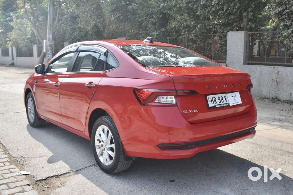 Skoda Slavia 1.0 Tsi Style At, 2025, Petrol